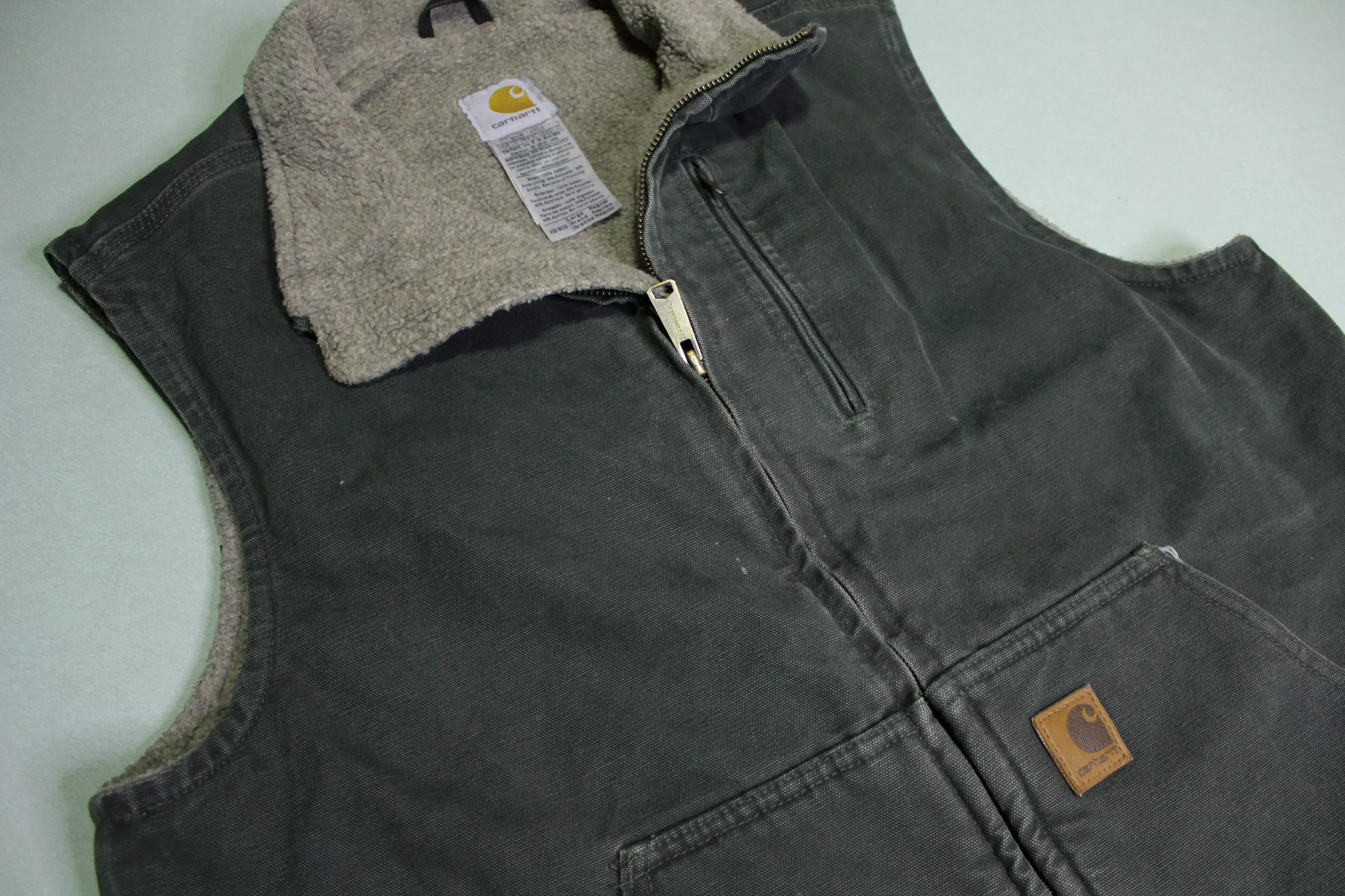 Carhartt V33 MOS Traditional Duck Arctic Fleece Lined Barn Chore Coat Work Vest Jacket