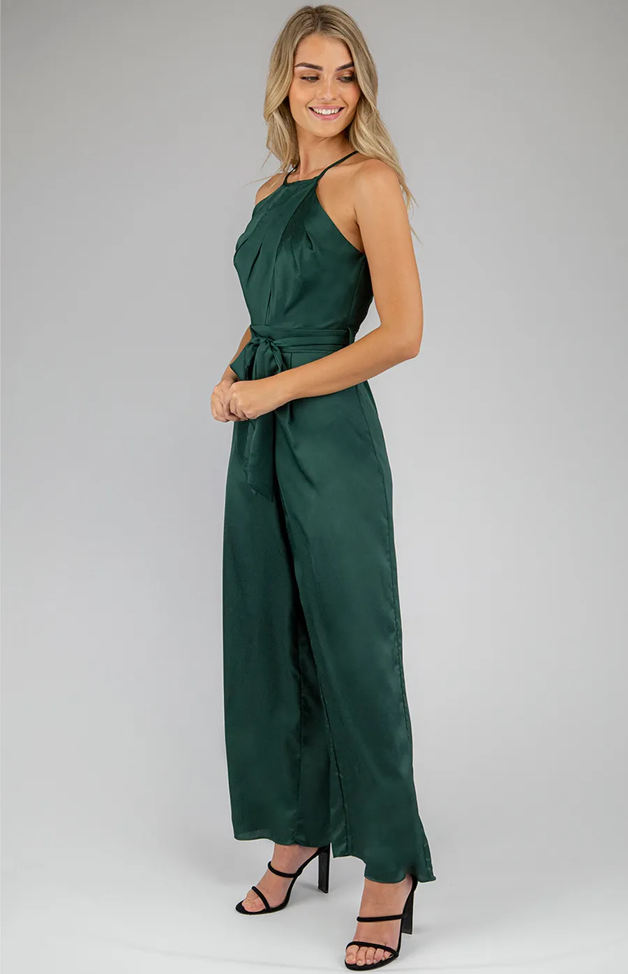 Halter Neckline Jumpsuit with Pleated Detail (SJP454A)