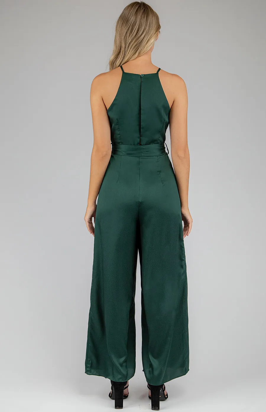 Halter Neckline Jumpsuit with Pleated Detail (SJP454A)