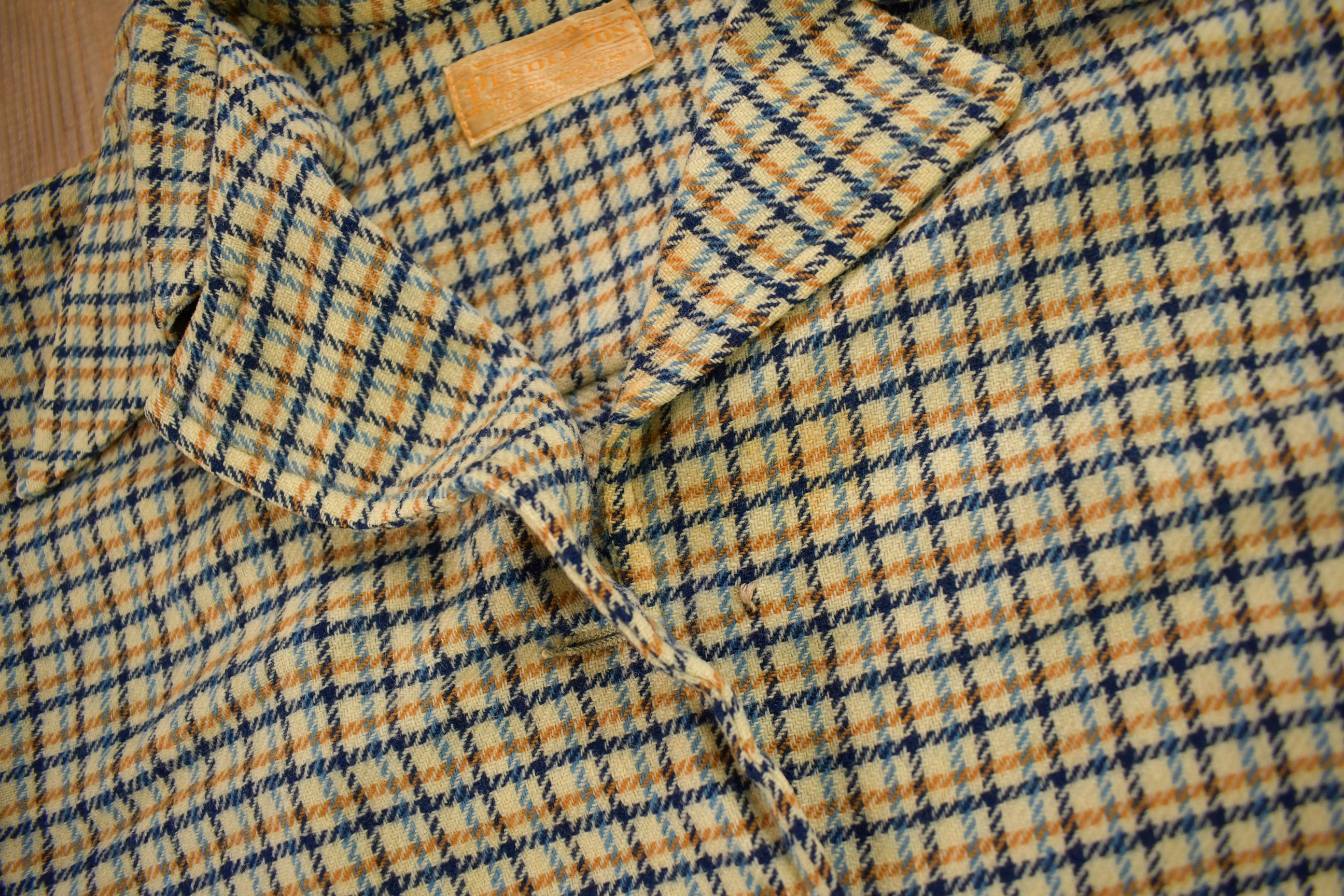 Vintage 1950s Pendleton Plaid Button Up Blazer Jacket / 100% Virgin Wool / True Vintage / Made In USA / Flannel