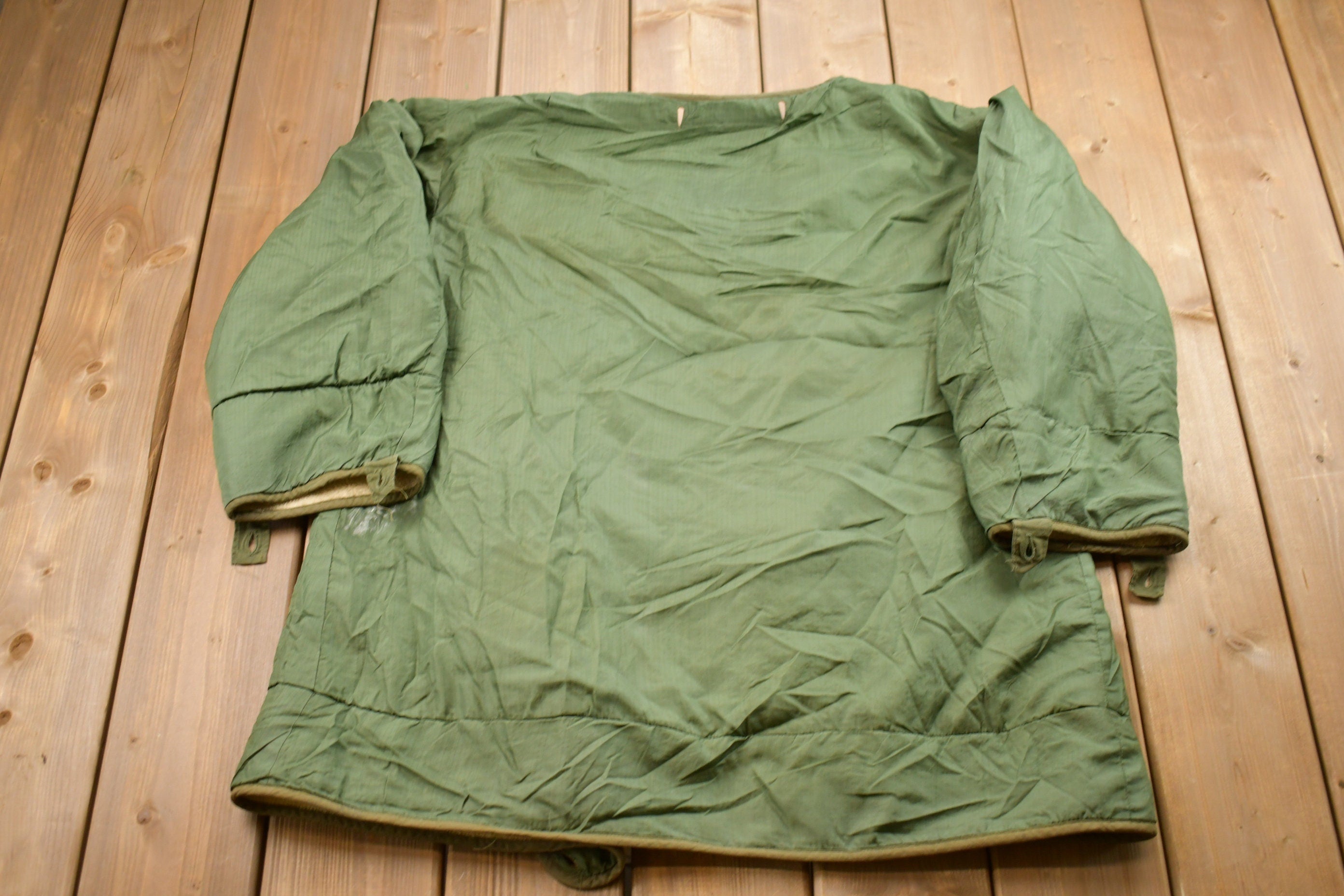 Vintage 1960s Military Liner Jacket / Button Up Jacket / US Army Green / Vintage Army / Streetwear Fashion / Army Jacket / Sherp